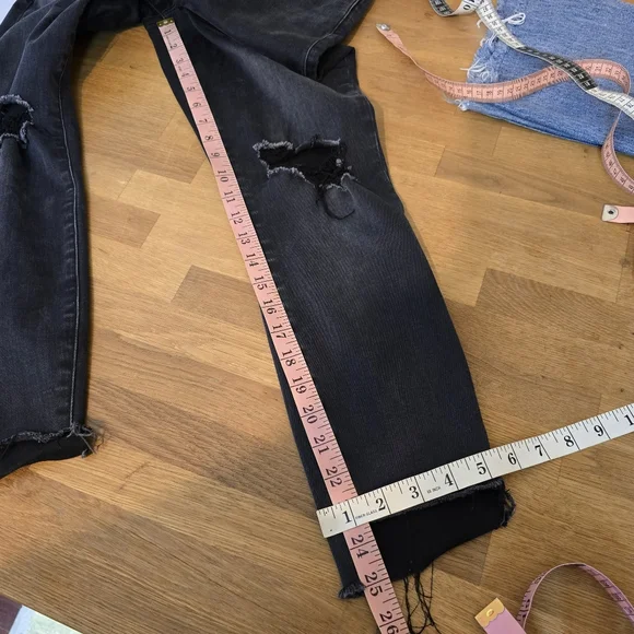๐ด 3/$30 Good American 26ร25 Good High Waist Crop Skinny Jeans In Black127 2/26 - Picture 13 of 15
